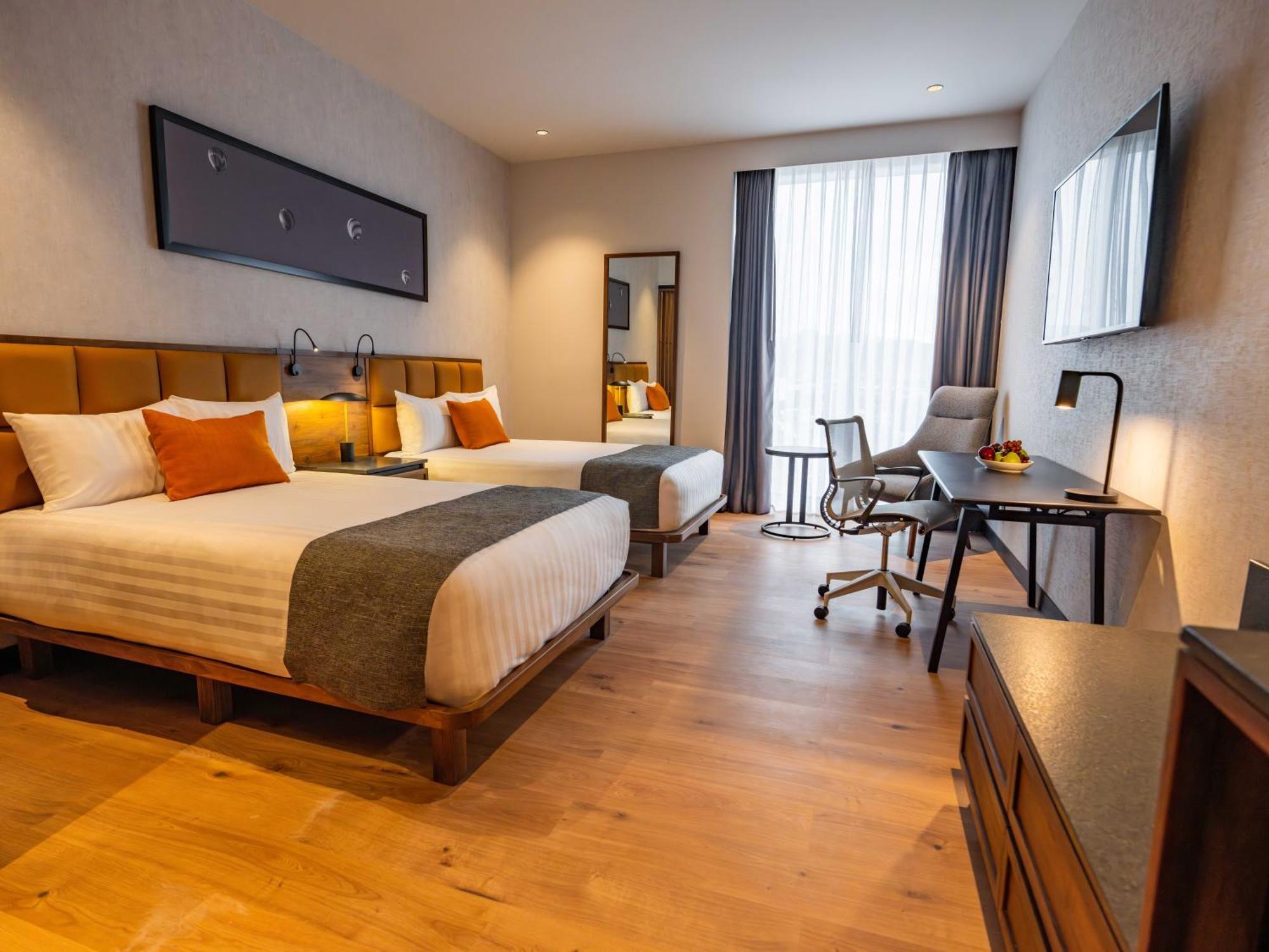 Galeria Plaza 4*